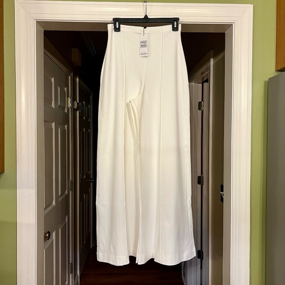 $198 NWT Ripley Rader Off White Wide Leg Ponte Knit Pant Size 4 or LARGE - Picture 1 of 8